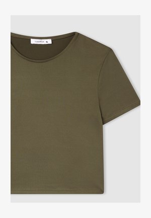 Olive green t-shirt z krótkim rękawem, okrągłym dekoltem, wykonany z miękkiego materiału, z czystymi szwem i skróconym fasonem. Rozmiar oznaczony jako mały.