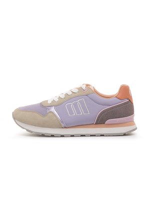 Sneakers in lavendel-, roze- en beigetinten; synthetisch bovenwerk met mesh, suède en metalen accenten; witte veters; patroonzool.