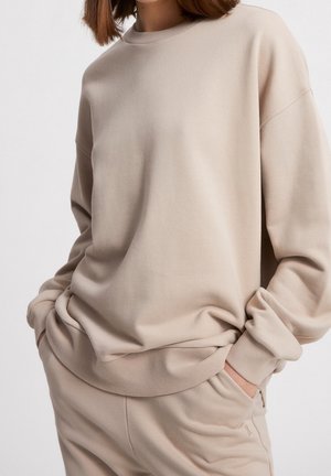 Sweater - mottled berry