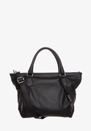 Sac à main en cuir noir avec deux poignées et une bandoulière réglable, doté de ferrures argentées et d'une petite étiquette de marque à l'avant.