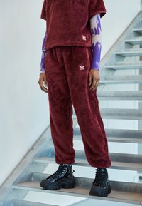 adidas Originals Träningsbyxor - bordeaux