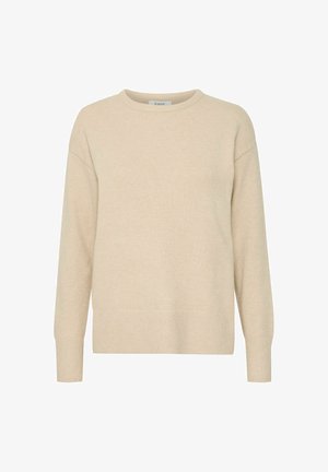 Beige gestrickter Pullover mit Rundhalsausschnitt, überschnittenen Schultern und gerippten Bündchen. Der Stoff wirkt weich mit einer glatten Textur und minimaler Detailierung.