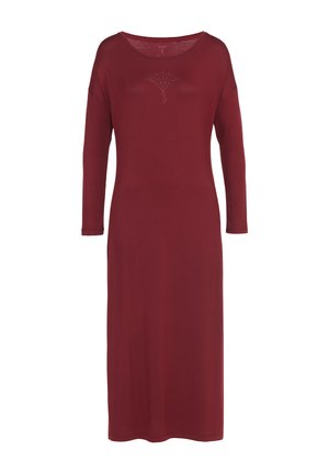 Bordeaux rode jurk met lange mouwen, gemaakt van gladde stof, met een ronde halslijn en een decoratief ontwerp van strass-steentjes op de borst.