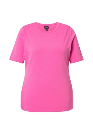 Helles pinkfarbenes, kurzärmeliges Baumwoll-T-Shirt mit rundem Ausschnitt, schlichtem Design und normaler Passform vor weißem Hintergrund.
