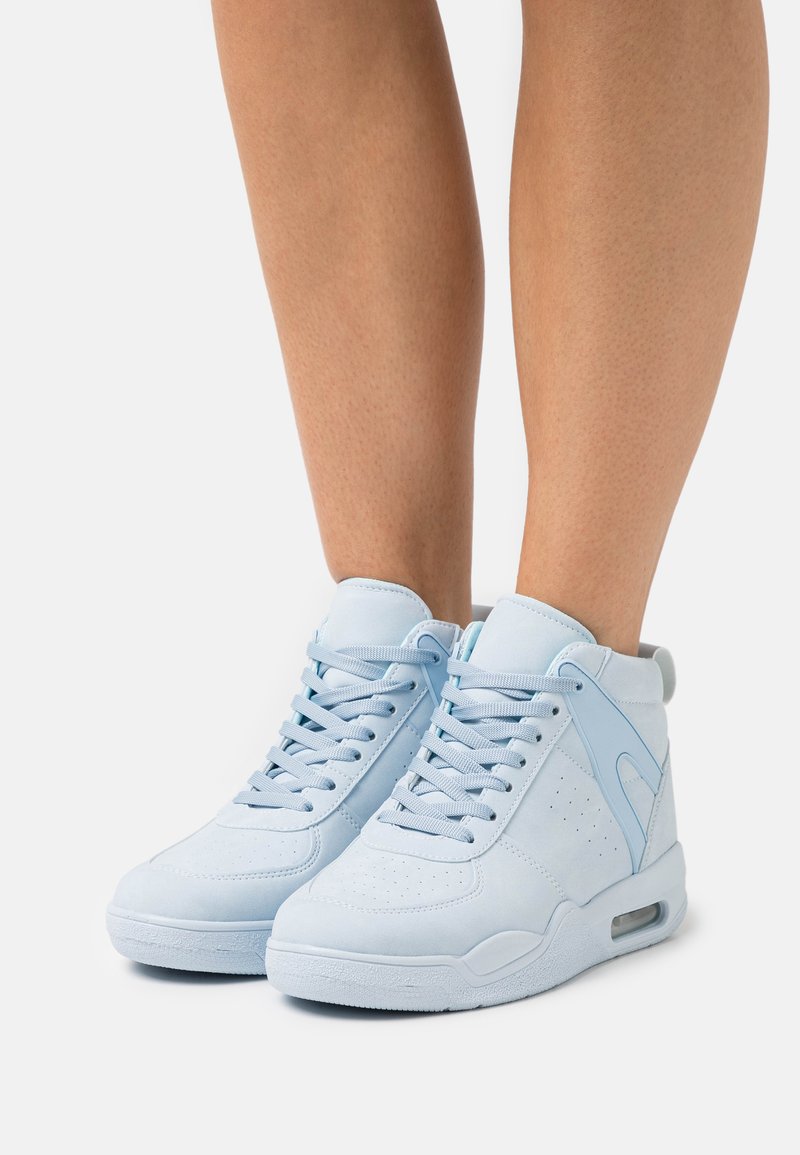 Damen Sneaker low | Nly by Nelly COURT Sneaker high light blue/hellblau - TJ06764 Damen Sneaker low | Nly by Nelly COURT Sneaker high light blue/hellblau - TJ06764
