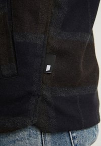 CHASIN' Tunn jacka - dark blue