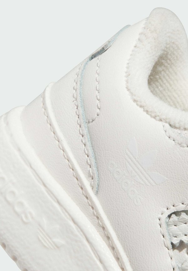 FORUM LOW CLASSIC KIDS - Baby shoes3