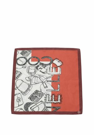 Pañuelo cuadrado con fondo en color naranja oxidado y blanco con ilustraciones de bolsos delineadas en negro y la palabra "NIELLE" en letras audaces y estampadas.
