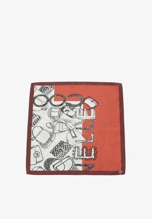 Pañuelo cuadrado con fondo en color naranja oxidado y blanco con ilustraciones de bolsos delineadas en negro y la palabra "NIELLE" en letras audaces y estampadas.