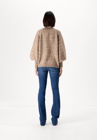ONLY Tall ONLCELINA  - Strikkegenser - chestnut