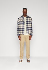 Selected Homme SLHLOOSEPABLO OVERSHIRT - Krekls - sky captain/navy