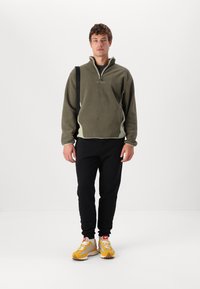 Volcom ERROR MOCK NECK - Fleece jumper - winter moss
