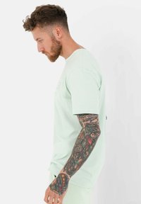 Sixth June THERMO EMBOSSED TEE - T-shirt con stampa - light green