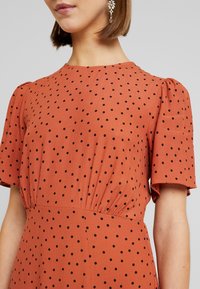 New Look Vapaa-ajan mekko - brown