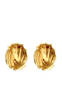 Boucles d'oreilles dorées en forme de coquillages, avec une surface texturée et un design ouvert. Marquées "925" indiquant de l'argent sterling.