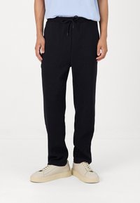 Jack & Jones JPSTKANE JJRICK  - Donji dijelovi trenirke - black