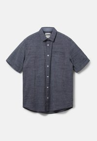 Kortärmad skjorta med knappstängning i mörkblått tyg, som har en bröstficka och ljusa knappar, med en texturerad, vävd yta.