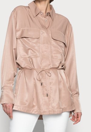 InWear Chaqueta fina - light pink