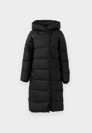 Cappotto puffer nero con cappuccio, dotato di zip completa, maniche lunghe e sezioni a disposizione orizzontale per l'isolamento.