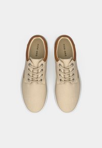 Pier One Zapatillas - beige