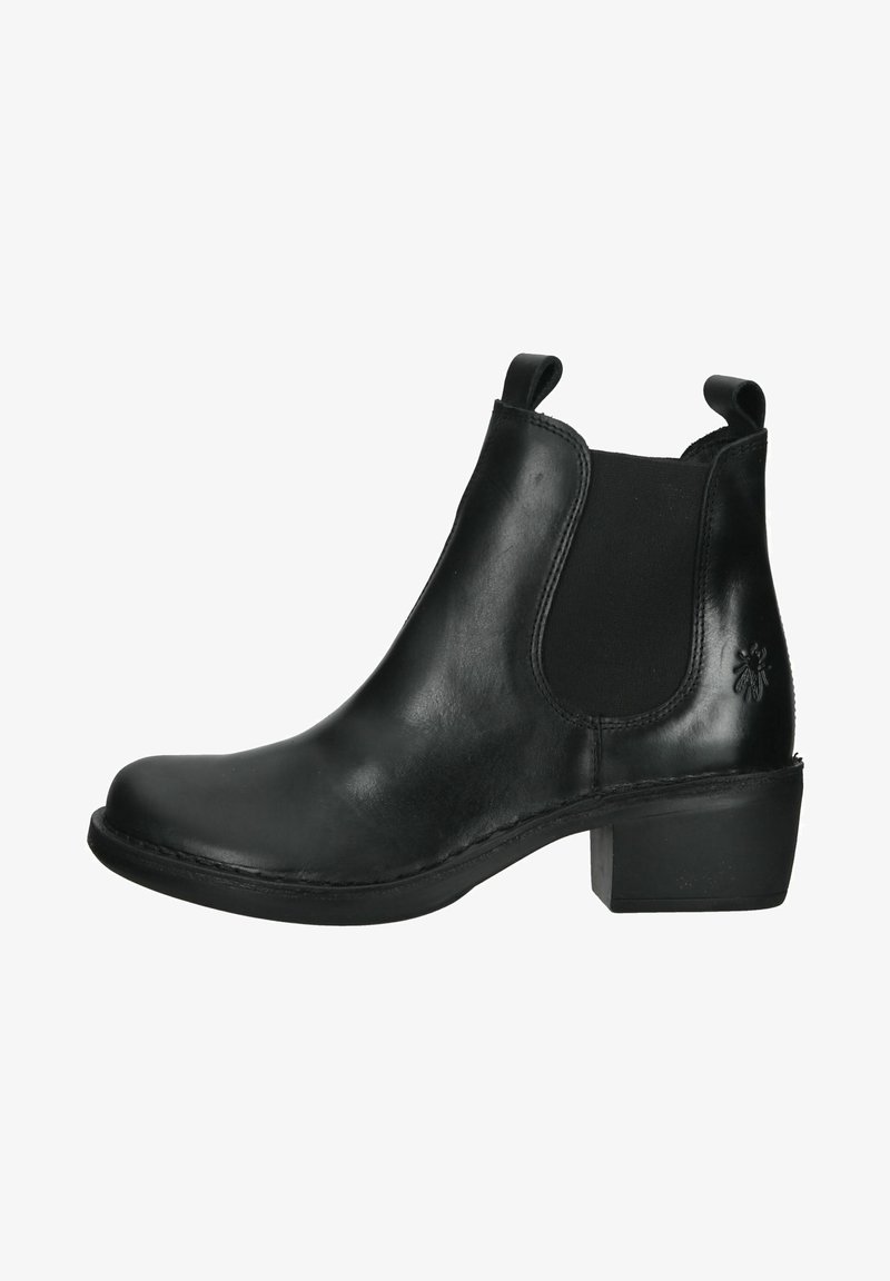 Stivaletto Chelsea in pelle nera con pannelli laterali elasticizzati, tacco basso impilato e dettaglio del logo in rilievo sul lato esterno. Finitura liscia e punta arrotondata.