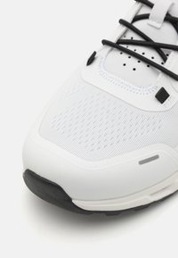 Thumbnail Image 6