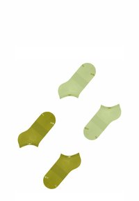 Cztery pary skarpetek kostkowych; kolory obejmują jasną zieleń i oliwkową z poziomymi paskami. Materiał wydaje się lekki i elastyczny.