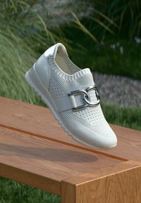 Δεν επιλέχθηκε, white comb