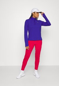 Nike Performance DRI-FIT PACER - Camisola de manga comprida - lapis/(reflective silv)