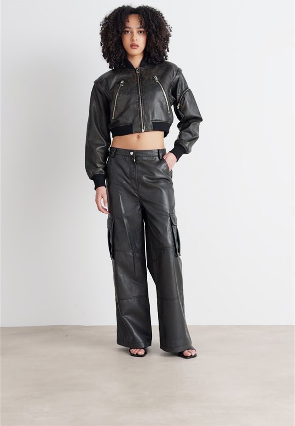 EDITION FRANZ UNEVEN - Cargo trousers3