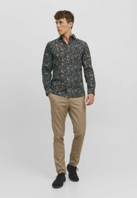 Jack & Jones JPRBLAMONACO PRINT L/S - Vapaa-ajan kauluspaita - navy blazer