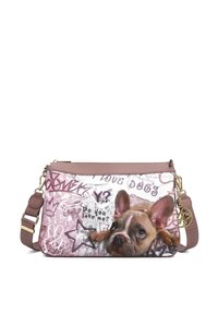 Borsa a tracolla marrone e bianca con grafica di bulldog francese, testo in stile graffiti e dettagli in metallo dorato.