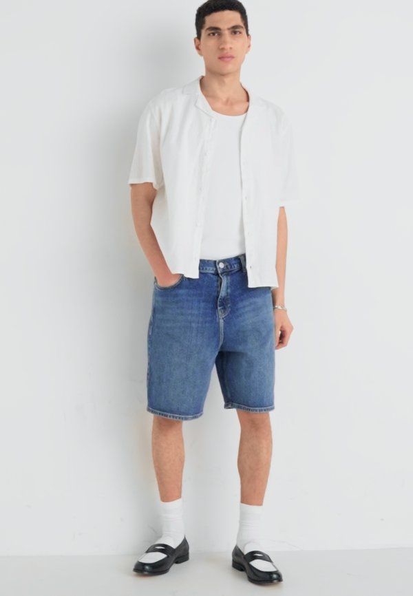 WENDELL 5 - Denim shorts - lelano wash4
