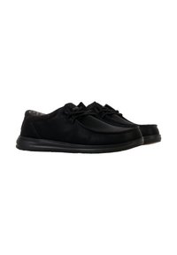 Zwarte leren schoenen met een gestructureerde bovenkant, ronde neus, vetersluiting en een gevoerde binnenzool met een rubberen zool.