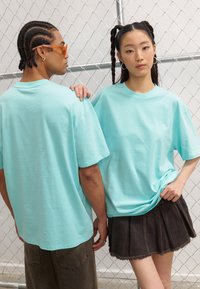 YOURTURN UNISEX BASIC OVERSIZED T-SHIRT - Jednoduché tričko - turquoise