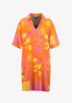 Feloranje tuniek met korte mouwen, bedrukt met roze en gele zon-, citroen- en bladmotieven, dambordpatronen en de tekst "Hello sun shine!".