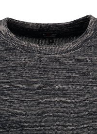 Suéter de punto gris oscuro con cuello redondo, que presenta un patrón texturizado y sutiles acentos en gris claro en toda la tela. Tamaño etiquetado como S.