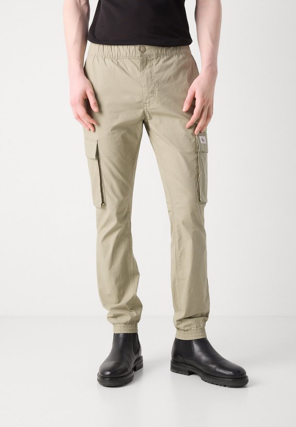 Cargo trousers - laurel oak3
