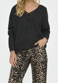 ONLY Strickpullover - mottled dark grey