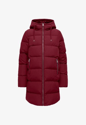 Abrigo tipo chaqueta de plumas en color marrón burdeos con capucha, cierre de cremallera en la parte delantera y dos bolsillos laterales. Presenta un diseño acolchado y voluminoso, con una textura suave y cordones elásticos.