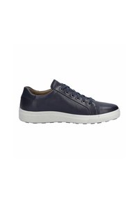 Donker marineblauw leren sneaker met witte rubberen zool, ronde neus, zes oogjes voor vetersluiting en textuurpanelen aan de zijkant.