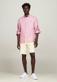 Tommy Hilfiger PIGMENT DYED  - Camicia - pink crystal