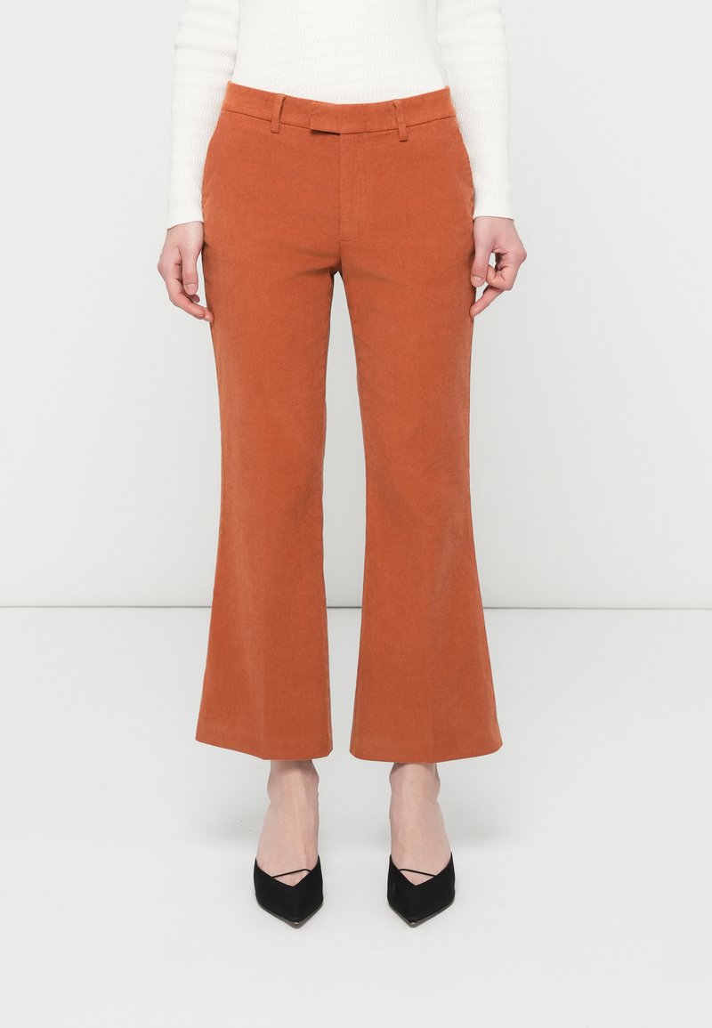 closed Broek bruin closed Broek bruin