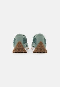 New Balance 327 - Chaussures de course - green
