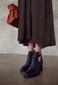 Zign Ankle boot