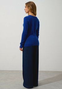 Authentic Cashmere CHELSEA - Strickpullover - overseas