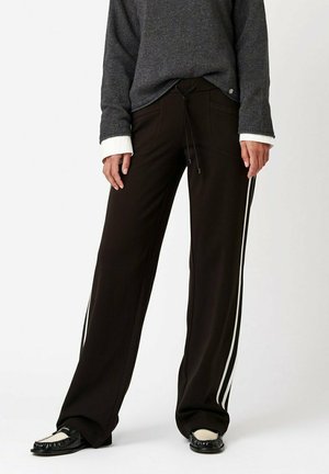 STYLE SUE - Trousers - dark brown