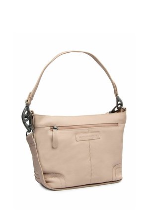 Sac à bandoulière en cuir beige avec poche zippée sur le dessus, sangle réglable et détails cousus aux coins.