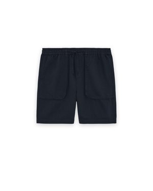 Marineblå afslappede shorts med elastisk taljebånd, snørre og to store frontlommer, lagt fladt på en hvid baggrund.
