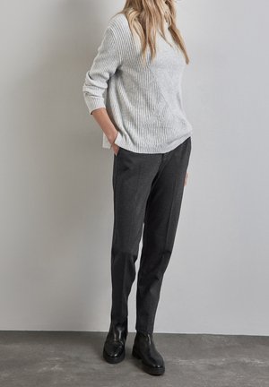 Street One, Chino - black